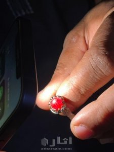 Antique, antique natural red coral lobe ring 7
