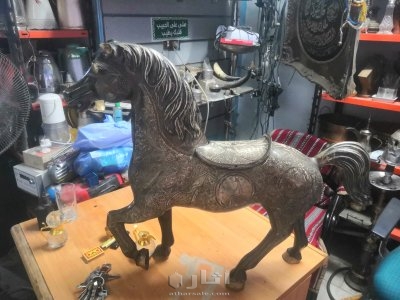 حصان ملكي منقوش بروسمات رائعه صناعه يدويه