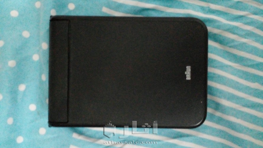 ماكينة حلاقة براون قديمة