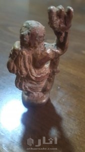 تمثال اثري قديم جدا