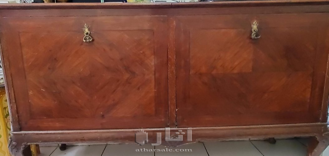 مجموعة تحف تعود لسنوات 1920