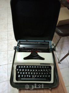 الات كاتبة انتيكات