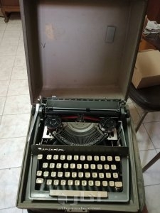 الات كاتبة انتيكات