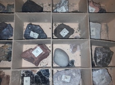 مجموعة  احجار كريمه 3