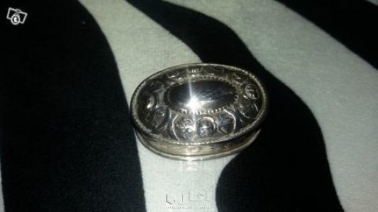 علبه صغيره فضه خالص قديمه جدا 3