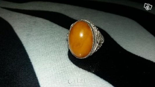 خاتم فضه عليه حجر عنبر كهرب كهرمان