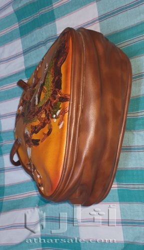 شنطه جلد قديمه 50سنه جديدة كرت