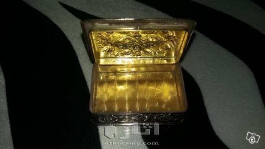 صندوق فضه خالص ومدهب من الداخل