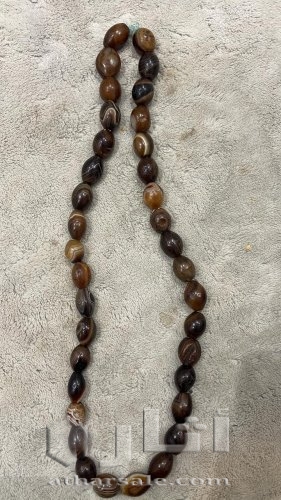 قلايد قديمة من احجار كريمة