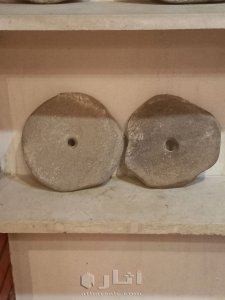 حجر رحى قديم جدا