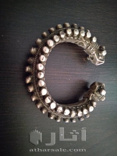 أثاريات عربية تاريخية