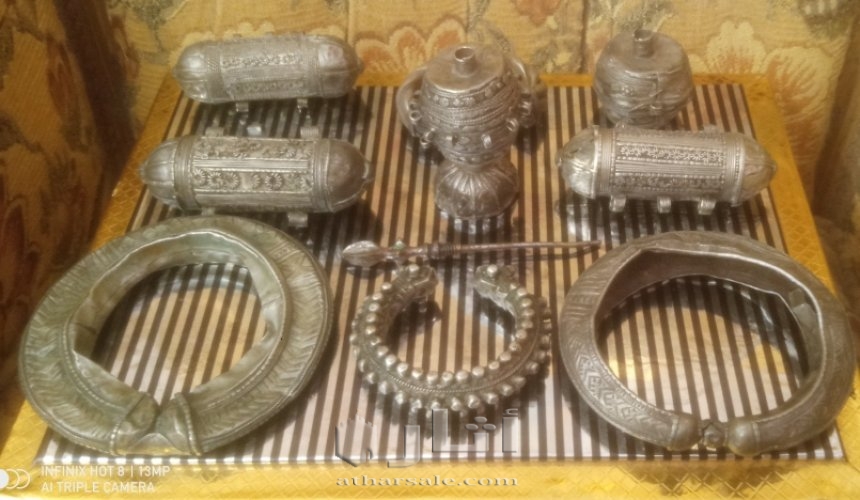 أثاريات عربية تاريخية