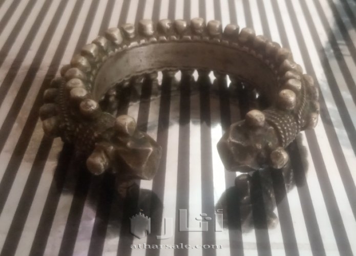 أثاريات عربية تاريخية