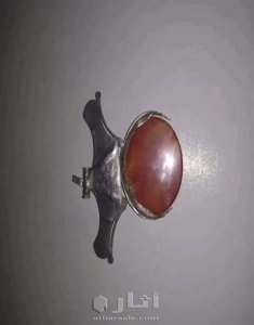 ميداليا رومانية من فضة وحجرتان من عقيق يماني