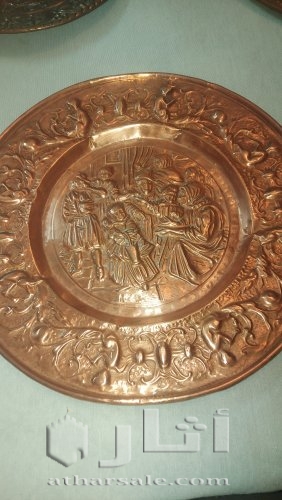 صحن برونز للحائط قديم