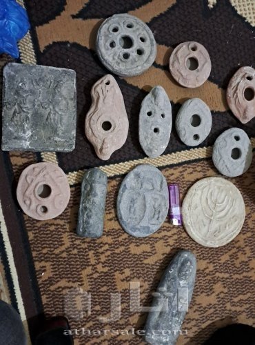 اللواح حجرية اثرية