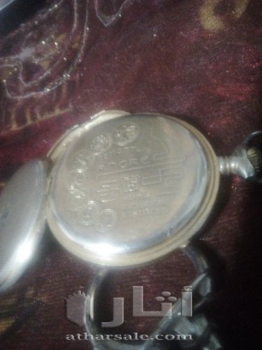 ساعة جيب سوبيسرى اثريه  اكثر من مائة عام مرصعه بالحجار الكريمه والذهب