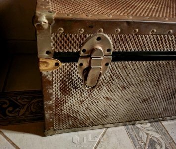 صدر اوجذع المنيوم قديم ححم كبير 3