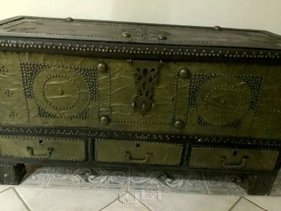 صندوق تراثي قديم. 3