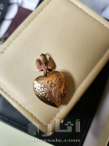 تعليقه ذهب اجمر ذهب عيار ١٤الماس فلامنك