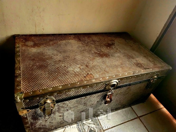 صدر اوجذع المنيوم قديم ححم كبير