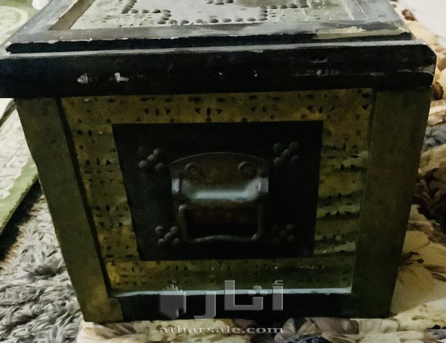 صندوق تراثي قديم
