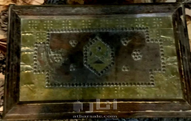 صندوق تراثي قديم