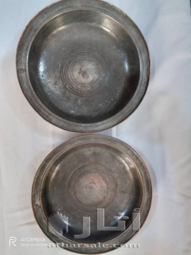 صحن من الحقبة العثمانية من النحاس و البرونز