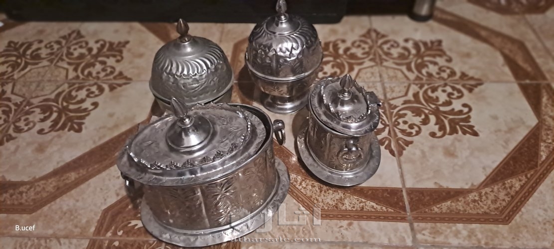 أواني فضية قديمة وأصلية