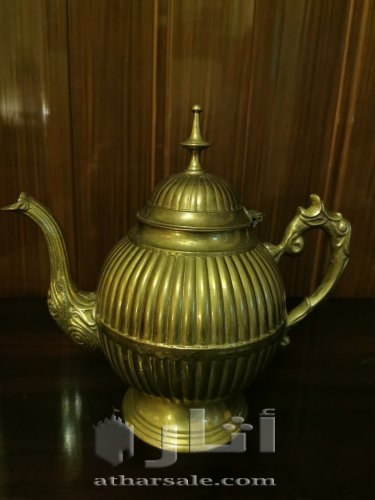 إبريق  نحاسي قديم..