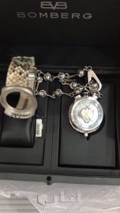 ساعة بومبيرج ليمتد ادشن رقم50 3