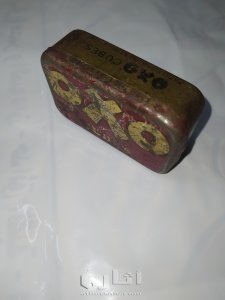 صندوق شربة دجاج صغير يرجع إلى عام 1936