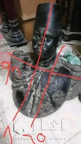 تمثال نصفي نحاس للملك فاروق