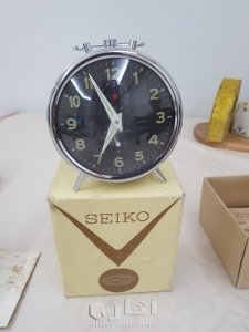 راديو قديم + ساعات منبه