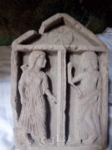 اثار يهوديه تحفه يهوديه لاتنين كهنه يهود من العصر الروماني حجر قديمه جدااااااا