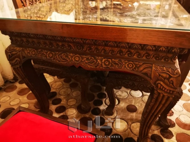 طاولة سفرة مع بوفيه حفر