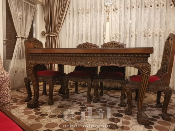 طاولة سفرة مع بوفيه حفر