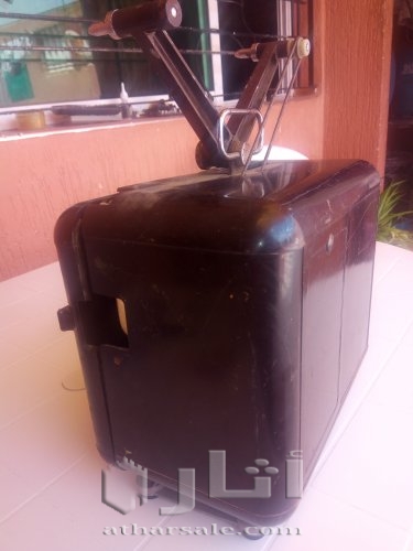 الات سينمائية جد قديمة  تعود لعام1938ـ١٩٣٧