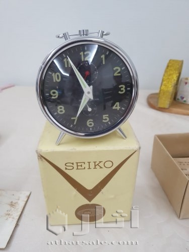 راديو قديم + ساعات منبه