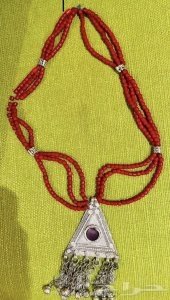 قلادة تراثية قديمة