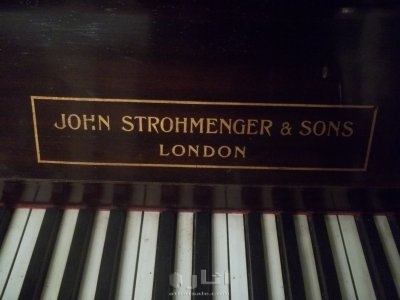 بيانو من سنة1830 13