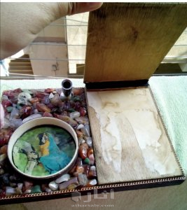 قطعة مكتب قديمة مطعمة بعقيق برازيلي 5