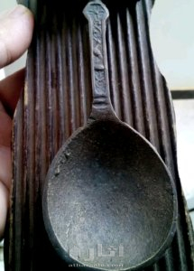 قطعة ديكور قديمة من الخشب