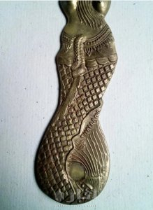 فتاحة علب نحاسية قديمة 5