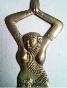 فتاحة علب نحاسية قديمة 4