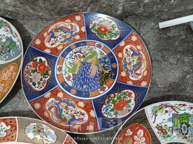 اواني قديمة الطاووس الحر