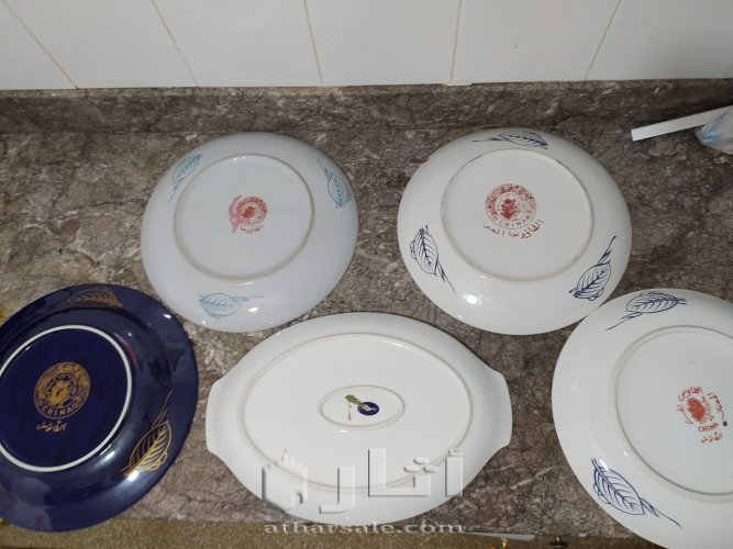 اواني قديمة الطاووس الحر