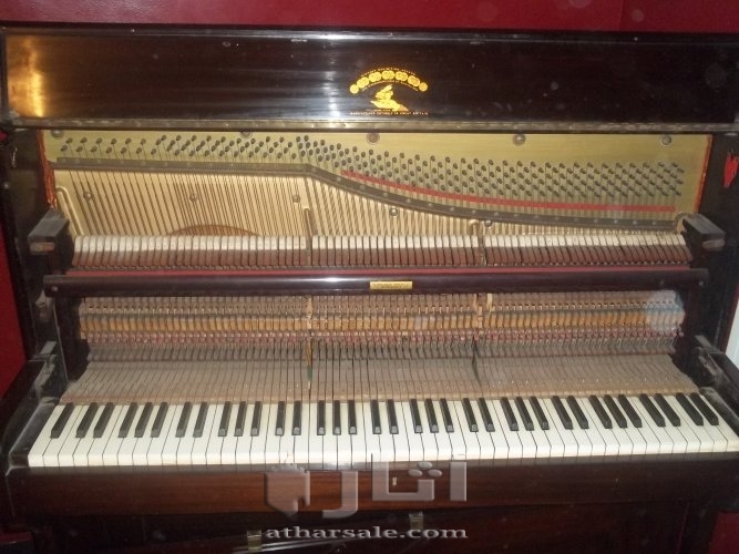 بيانو من سنة1830