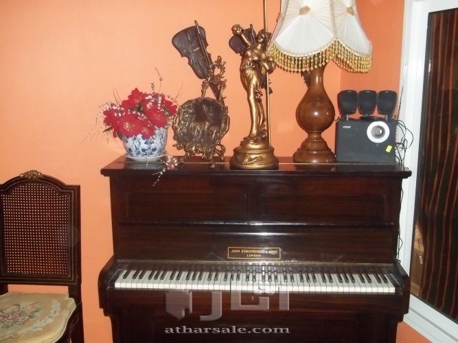 بيانو من سنة1830