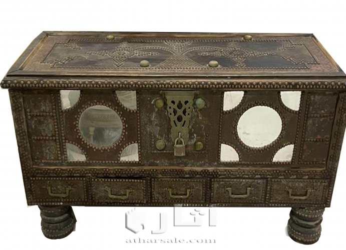 صندوق سيسم كبير قديم